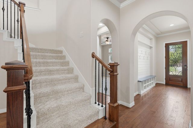 126 E Cove View Trail, The Woodlands, TX 77389