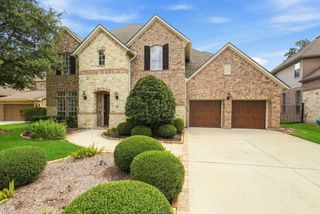 126 E Cove View Trail, The Woodlands, TX 77389