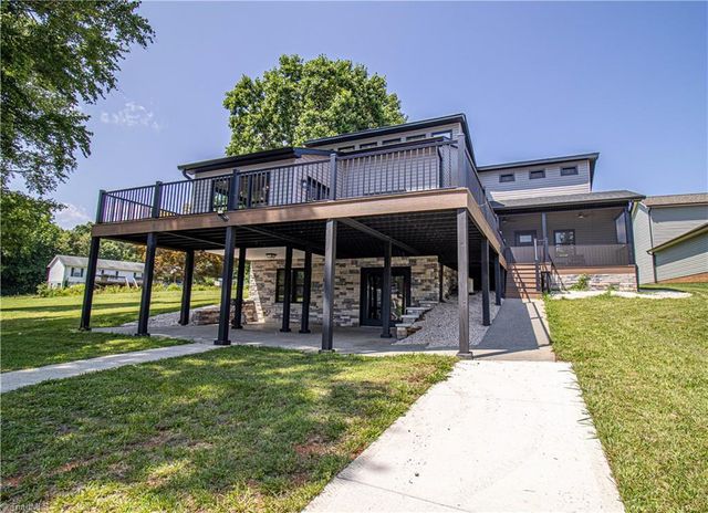 208 Sheppard Point, Lexington, NC 27292