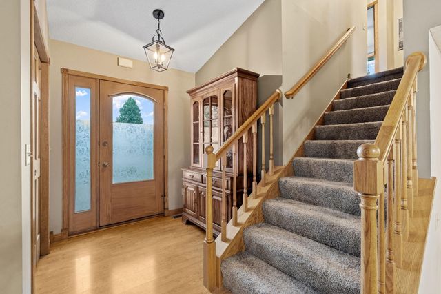 6224 Glacier Drive, North Branch, MN 55056
