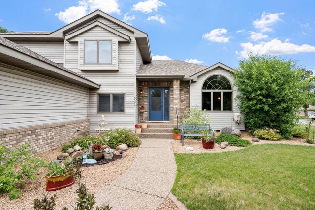 6224 Glacier Drive, North Branch, MN 55056