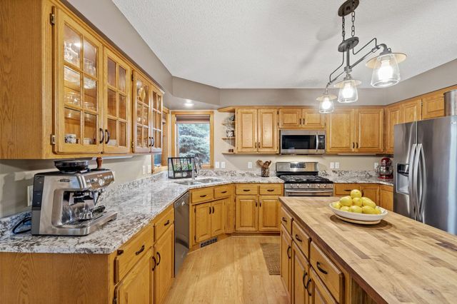 6224 Glacier Drive, North Branch, MN 55056