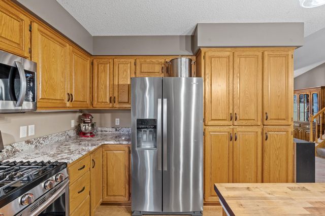 6224 Glacier Drive, North Branch, MN 55056