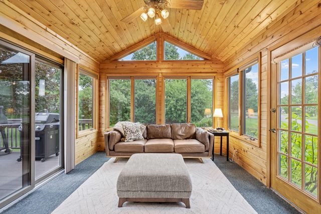 6224 Glacier Drive, North Branch, MN 55056