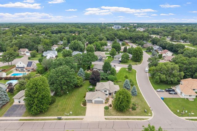 6224 Glacier Drive, North Branch, MN 55056