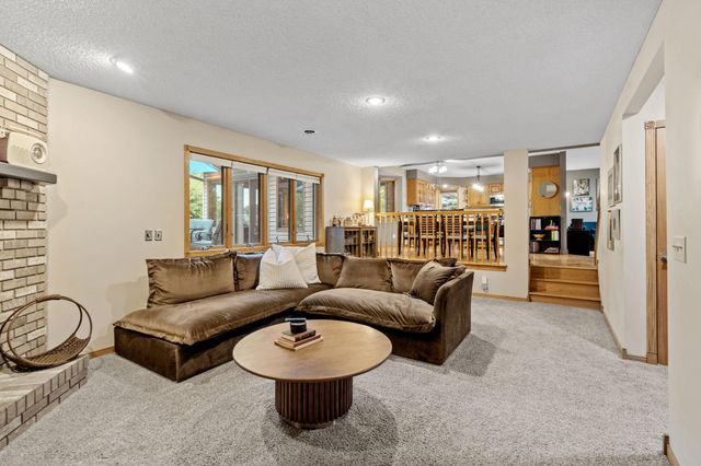 6224 Glacier Drive, North Branch, MN 55056