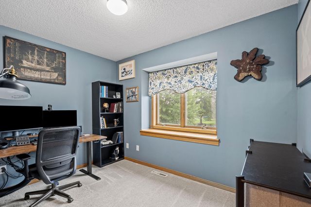6224 Glacier Drive, North Branch, MN 55056