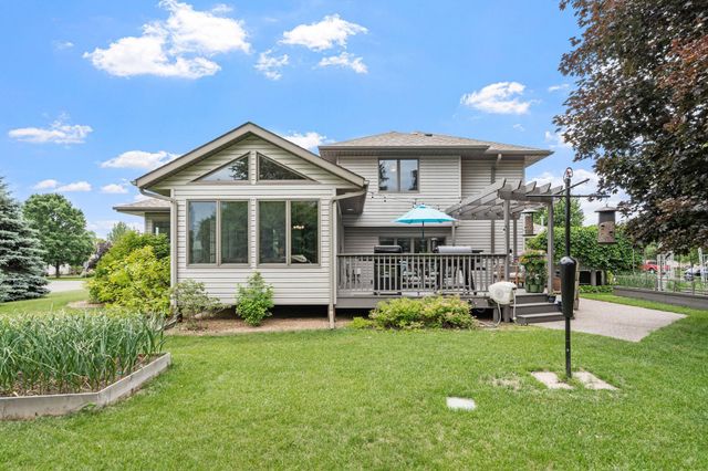 6224 Glacier Drive, North Branch, MN 55056