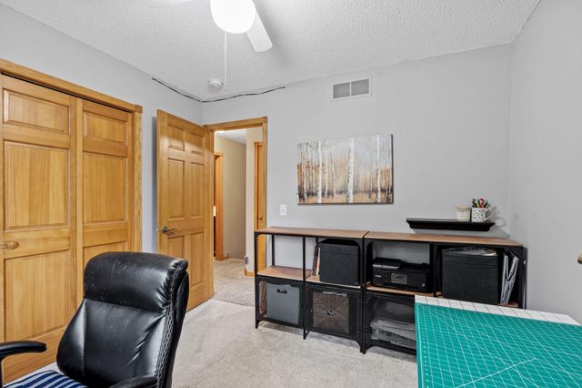 6224 Glacier Drive, North Branch, MN 55056