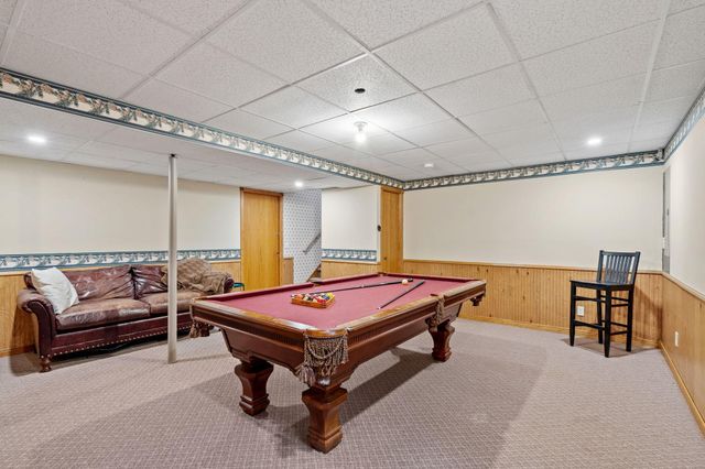 6224 Glacier Drive, North Branch, MN 55056