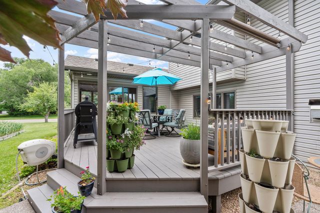 6224 Glacier Drive, North Branch, MN 55056