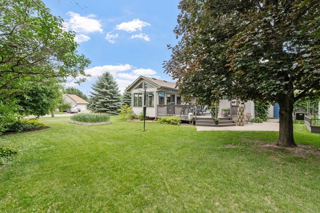 6224 Glacier Drive, North Branch, MN 55056