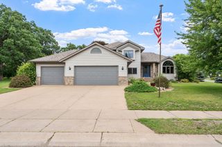6224 Glacier Drive, North Branch, MN 55056