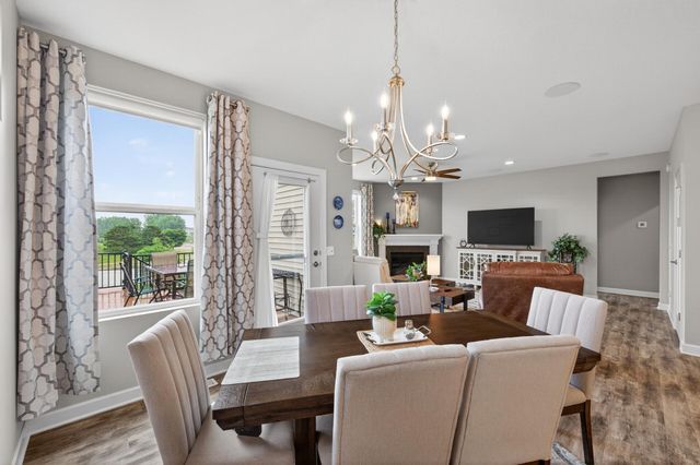 8270 Oakview Court N, Maple Grove, MN 55369