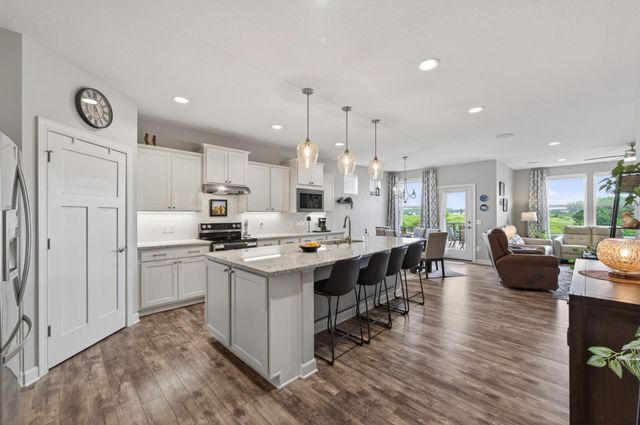 8270 Oakview Court N, Maple Grove, MN 55369