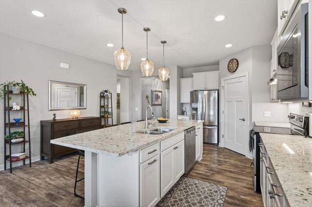 8270 Oakview Court N, Maple Grove, MN 55369