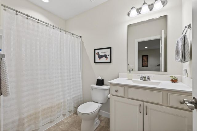 8270 Oakview Court N, Maple Grove, MN 55369