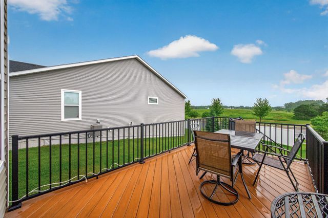 8270 Oakview Court N, Maple Grove, MN 55369