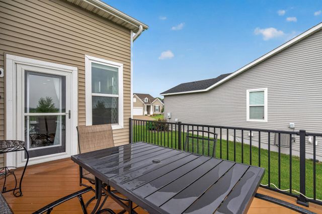 8270 Oakview Court N, Maple Grove, MN 55369