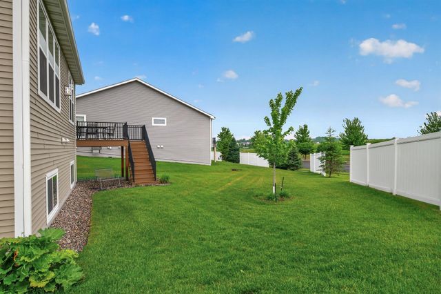 8270 Oakview Court N, Maple Grove, MN 55369
