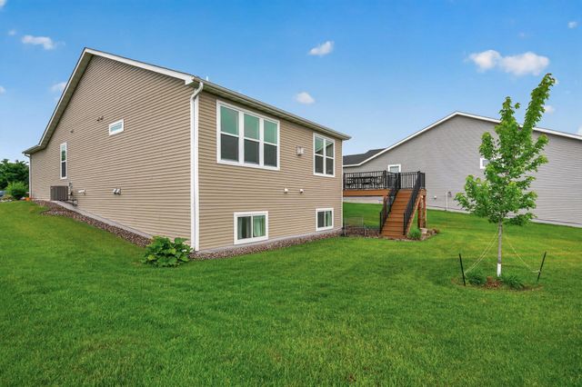8270 Oakview Court N, Maple Grove, MN 55369