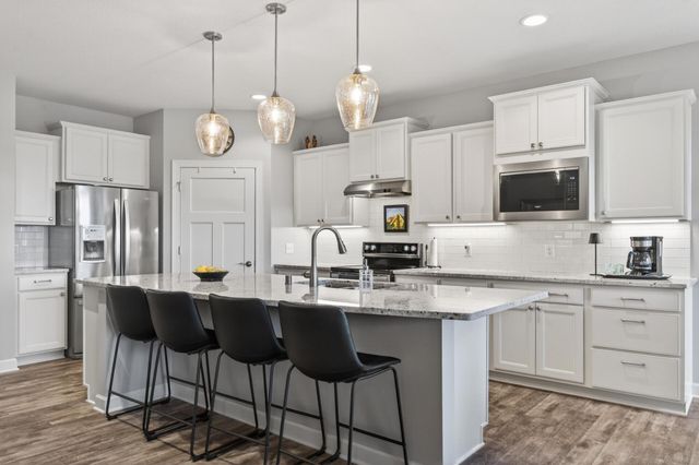 8270 Oakview Court N, Maple Grove, MN 55369