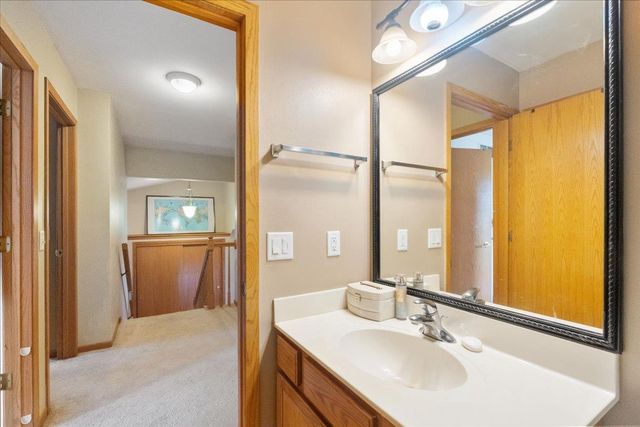 1171 Carriage Drive, Sun Prairie, WI 53590