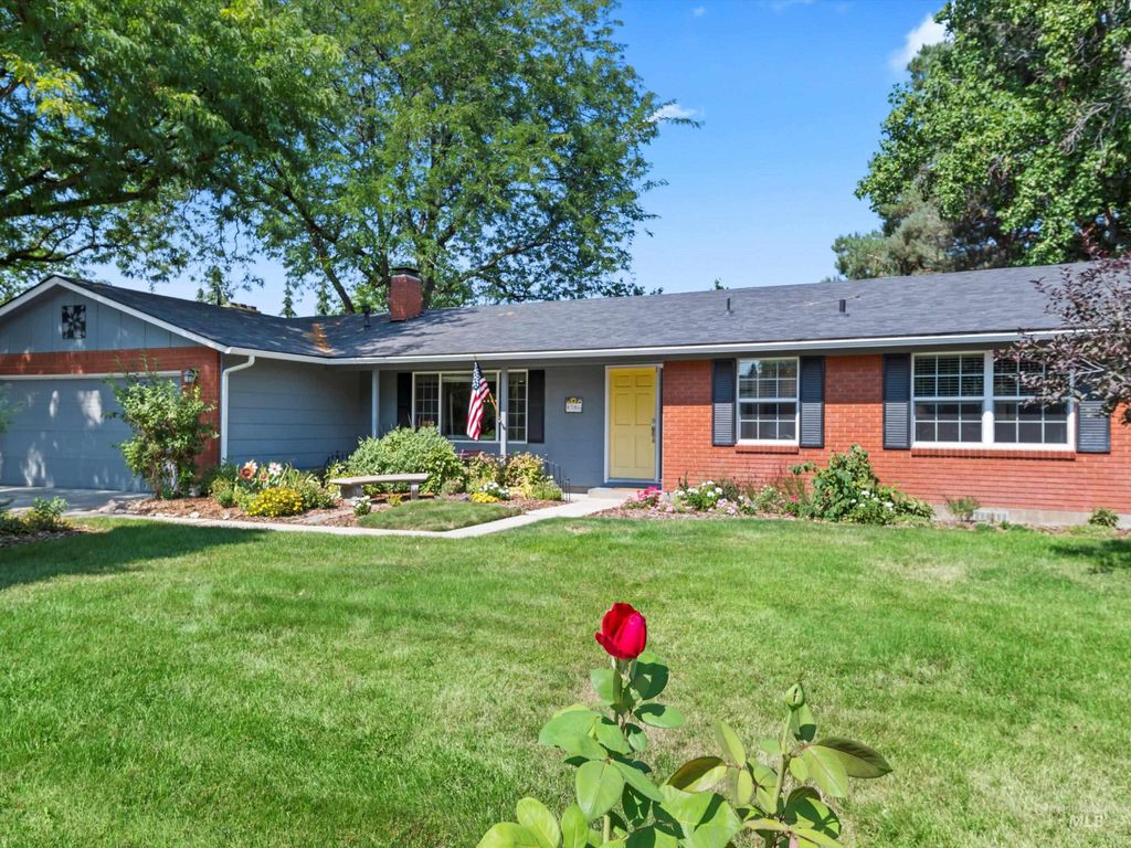 8760 W Pembrook Drive, Boise, ID 83704