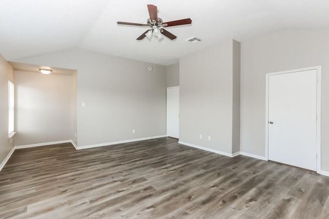 5415 Espuela Lane, Baytown, TX 77521