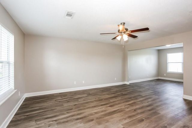 5415 Espuela Lane, Baytown, TX 77521