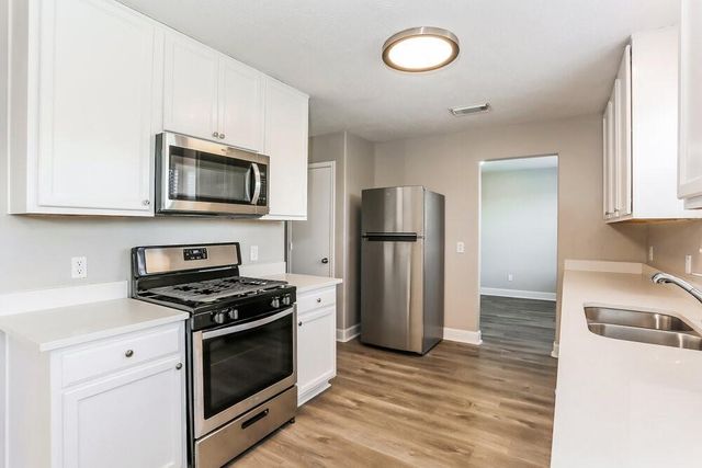 5415 Espuela Lane, Baytown, TX 77521
