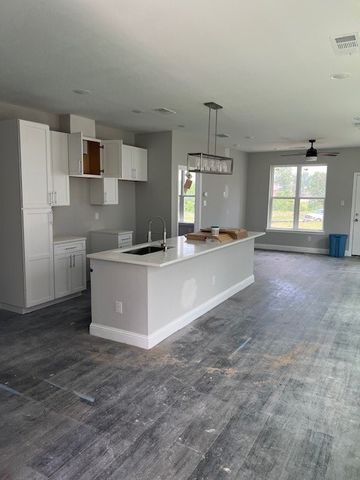 825 Premier Parkway, Grand Prairie, TX 75051