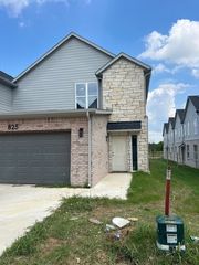 825 Premier Parkway, Grand Prairie, TX 75051