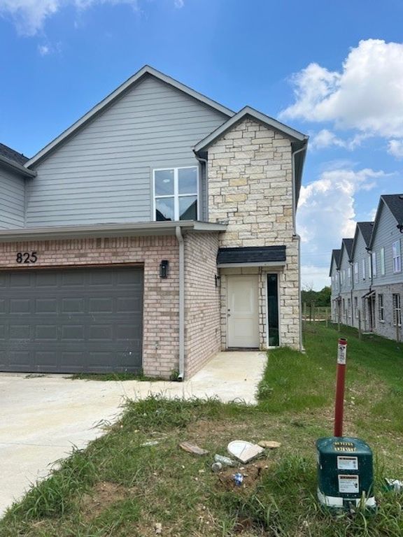 825 Premier Parkway, Grand Prairie, TX 75051
