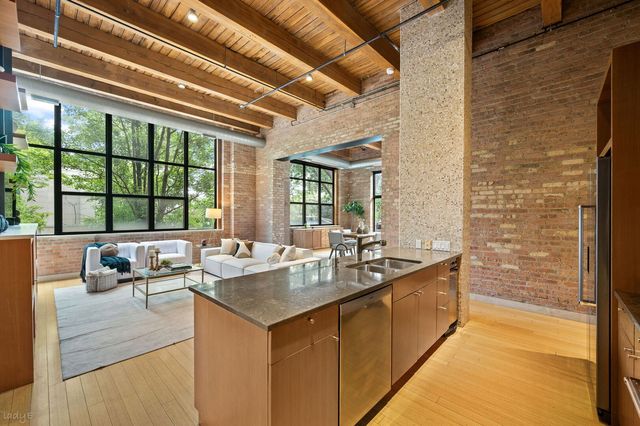 1750 N WOLCOTT Avenue 201, Chicago, IL 60622