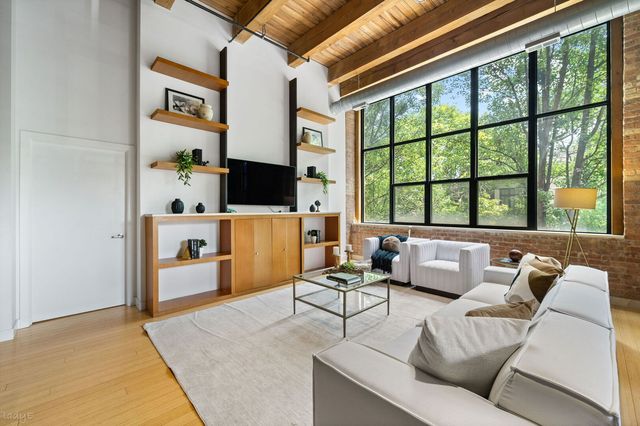 1750 N WOLCOTT Avenue 201, Chicago, IL 60622