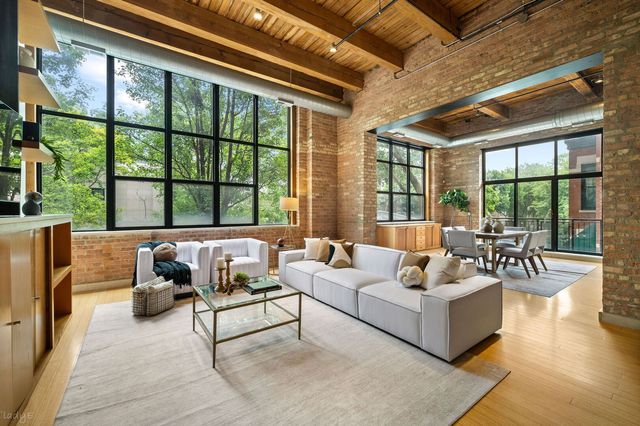 1750 N WOLCOTT Avenue 201, Chicago, IL 60622