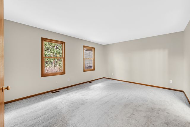 2420 Harbor Court, Aurora, IL 60504