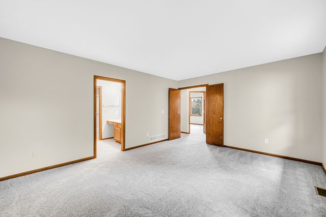 2420 Harbor Court, Aurora, IL 60504