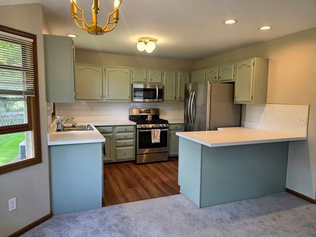 2420 Harbor Court, Aurora, IL 60504
