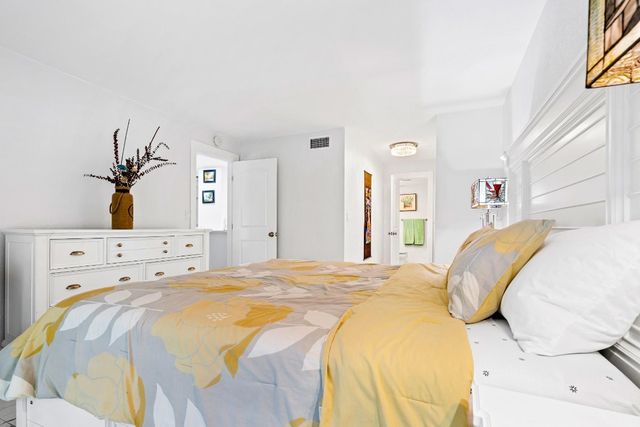 3909 N Ocean Boulevard 102, Fort Lauderdale, FL 33308