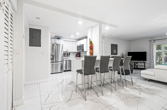 3909 N Ocean Boulevard 102, Fort Lauderdale, FL 33308