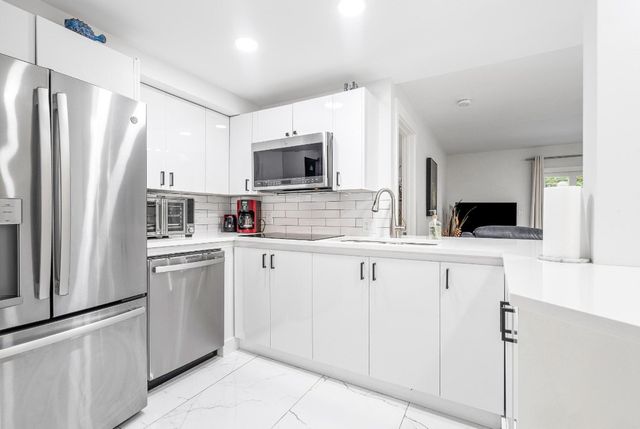 3909 N Ocean Boulevard 102, Fort Lauderdale, FL 33308