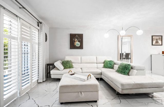 3909 N Ocean Boulevard 102, Fort Lauderdale, FL 33308