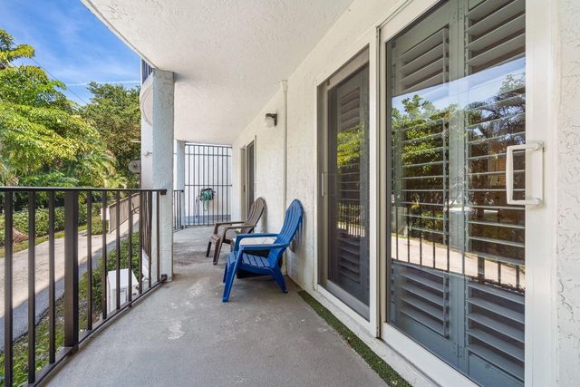 3909 N Ocean Boulevard 102, Fort Lauderdale, FL 33308