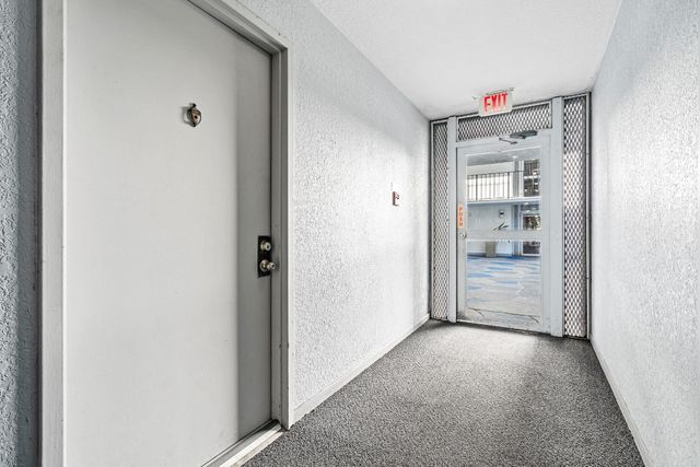 3909 N Ocean Boulevard 102, Fort Lauderdale, FL 33308