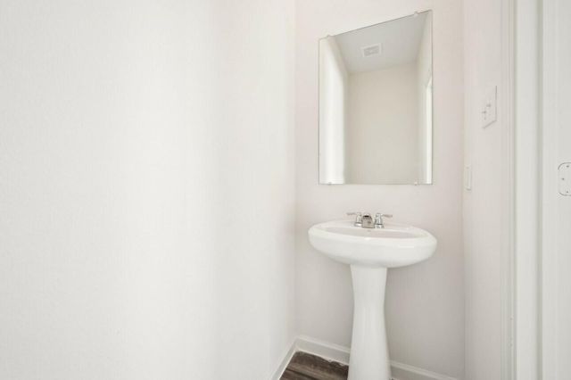 7910 Elowen Grove Drive, Houston, TX 77016