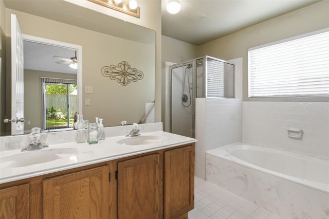 3418 Creek Manor Drive, Houston, TX 77339