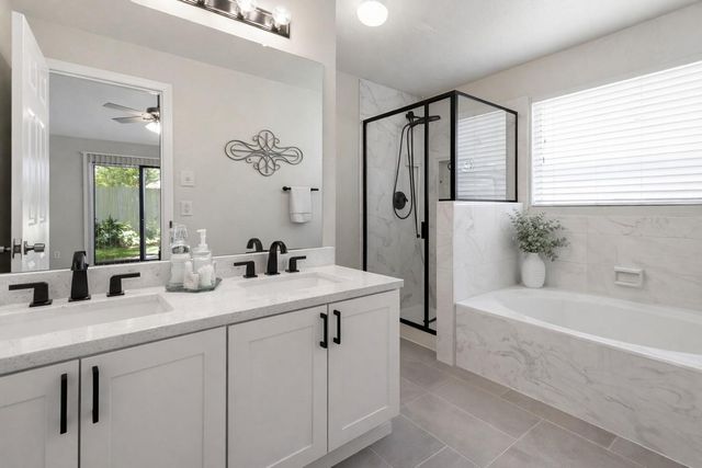 3418 Creek Manor Drive, Houston, TX 77339