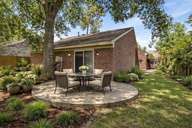 3418 Creek Manor Drive, Houston, TX 77339